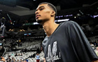 NBA历史首次!东契奇、文班等四名球员在揭幕战中砍下40+ NBA历史首次!东契奇、文班等四名球员在揭幕战中砍下40+